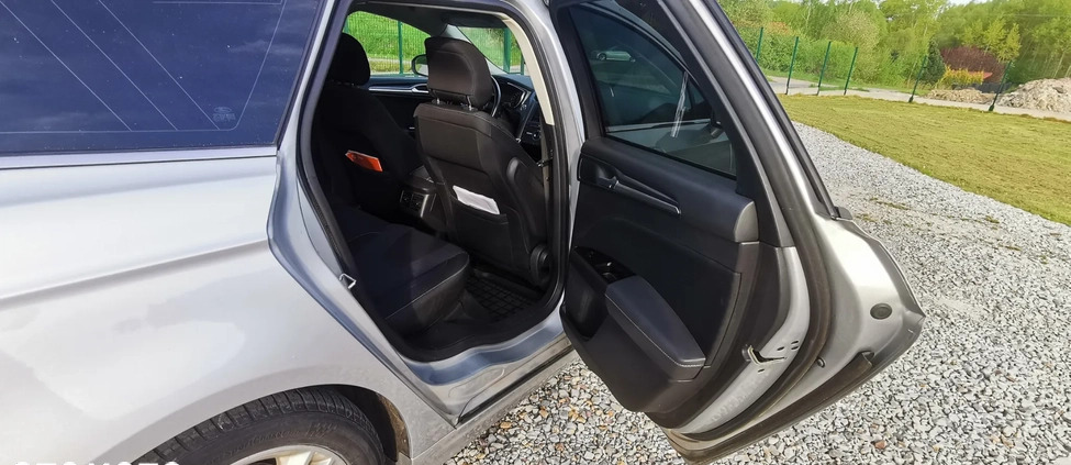 Ford Mondeo cena 47900 przebieg: 218000, rok produkcji 2015 z Krynica Morska małe 172